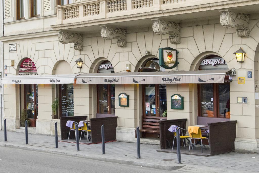 Central Danube Apartment Budapest Esterno foto