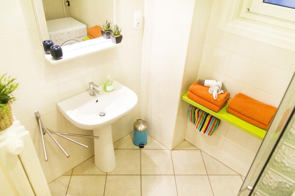 Central Danube Apartment Budapest Esterno foto