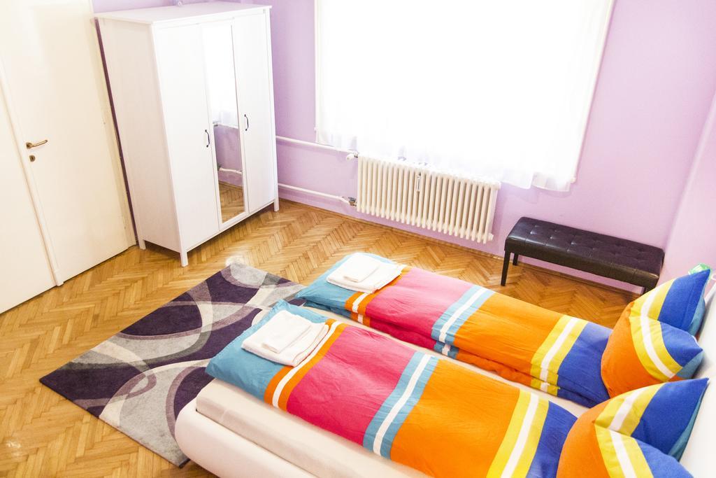 Central Danube Apartment Budapest Esterno foto