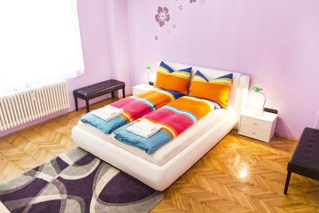 Central Danube Apartment Budapest Esterno foto